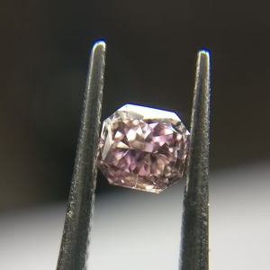 0,15 ct, Fancy Deep Purplish-Pink, I1, Radiant, GIA Certified