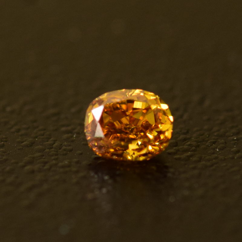 0,11 ct, Fancy Deep Orangy Yellow, SI2, Oval, IGI Certified