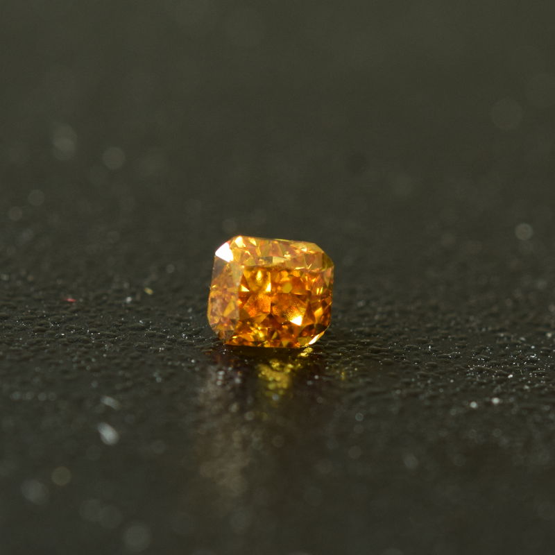 0,29 ct, Fancy Deep Yellowish Orange, VS1, Cushion, IGI Certified