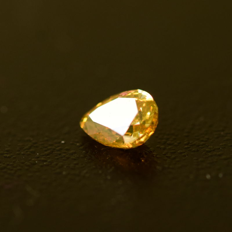 0,35 ct, Fancy Deep Brownish Orange, I1, Pear, IGI Certified