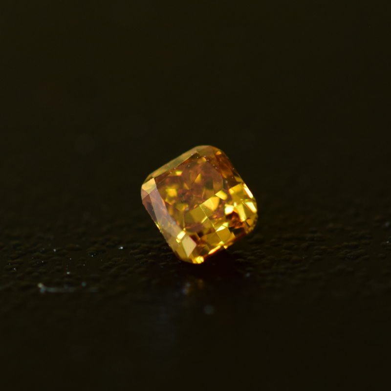 0,16 ct, Fancy Deep Orangy Yellow, I1, Radiant, IGI Certified