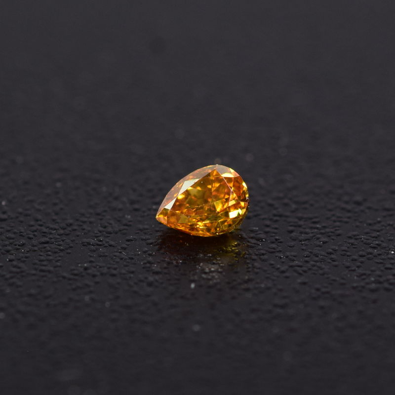 0,18 ct, Fancy Intense Orange, VS2, Pear, IGI Certified