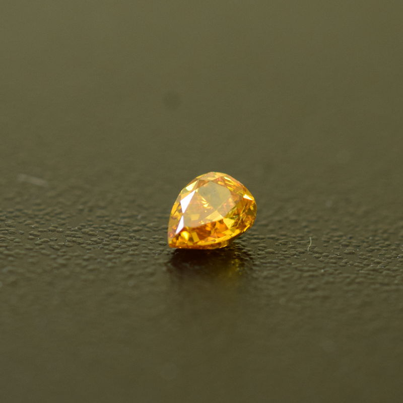 0,21 ct, Fancy Deep Orange, SI1, Pear, IGI Certified