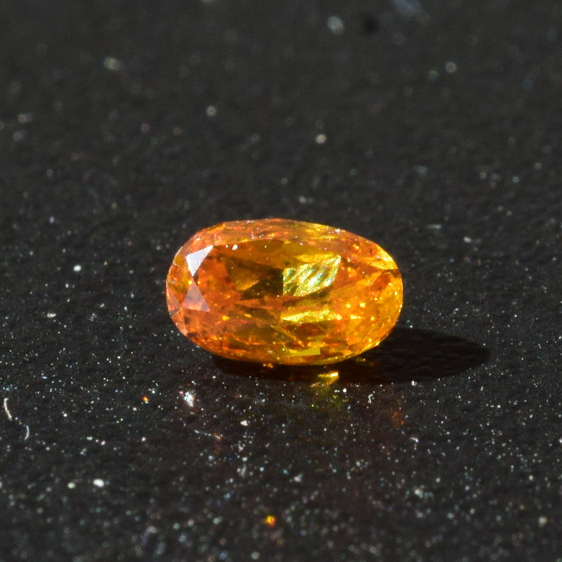 0,27 ct, Fancy Deep Yellowish Orange, VS1, Oval, IGI Certified