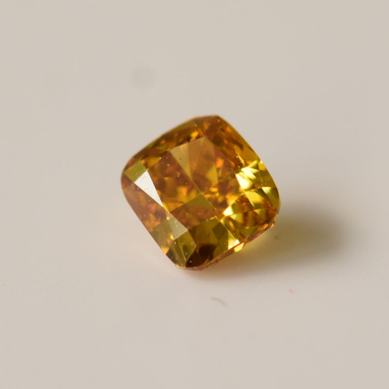 0,23 ct, Fancy Intense Orangy Yellow, SI1, Radiant, IGI Certified
