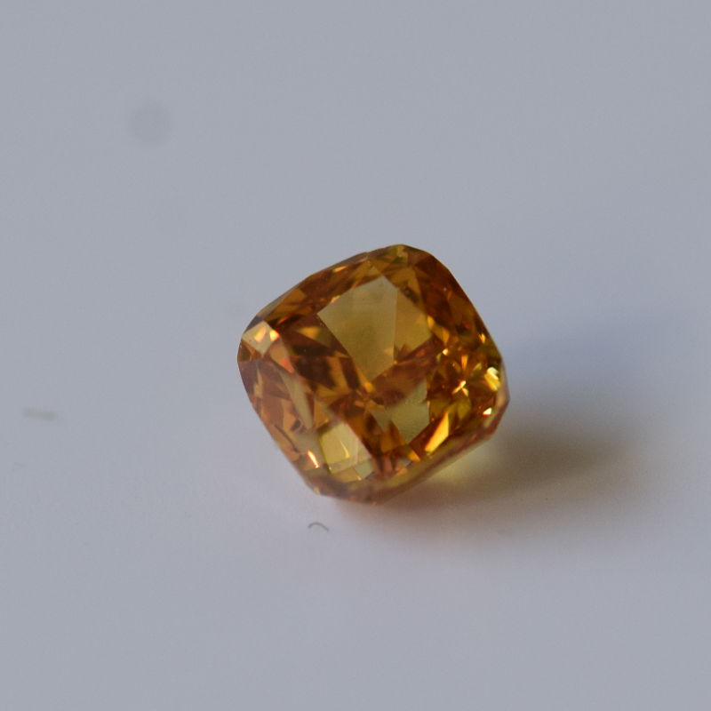 0,23 ct, Fancy Intense Yellow-Orange, VS2, Radiant, IGI Certified