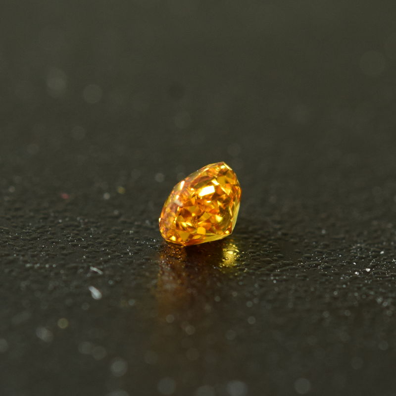 0,29 ct, Fancy Deep Yellowish Orange, VS1, Cushion, IGI Certified