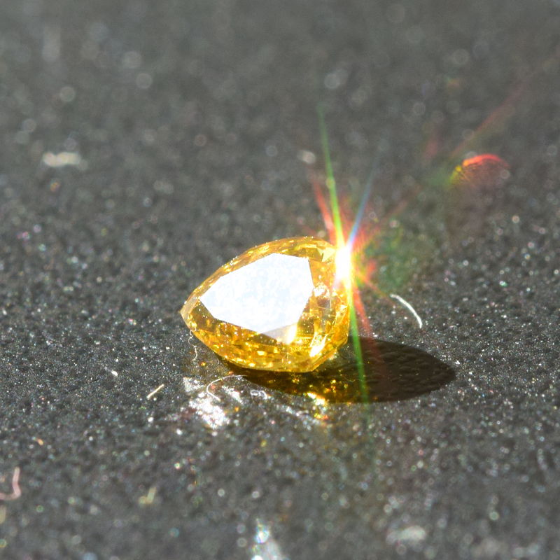 0,35 ct, Fancy Deep Orangy-Yellow, SI1, Pear, GIA Certified