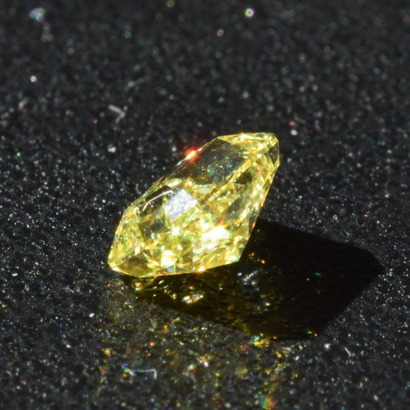 0,71 ct, Fancy Intense Yellow, VS1, Radiant, GIA Certified