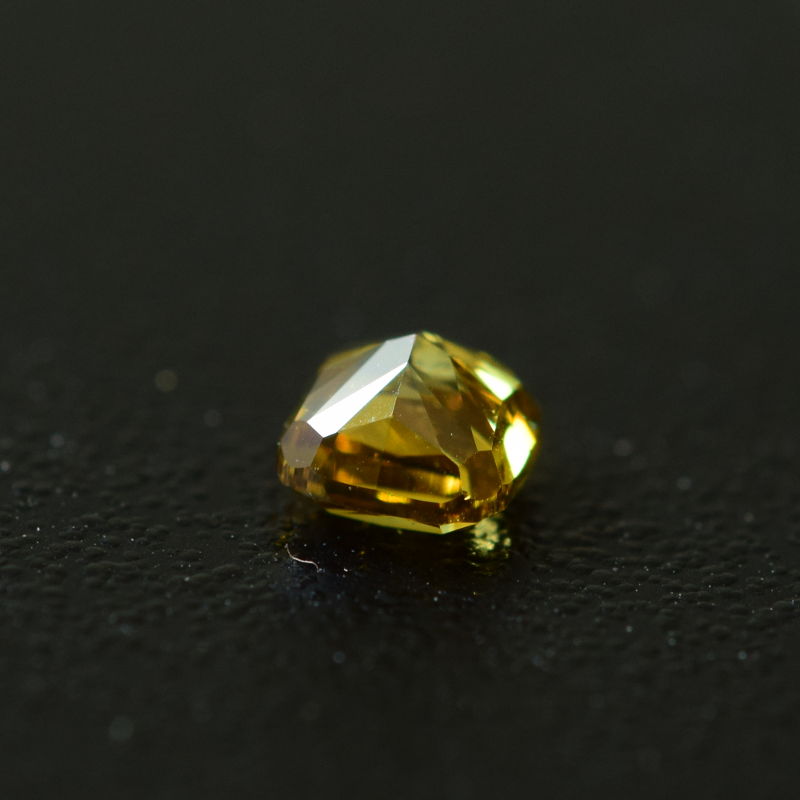 0,34 ct, Fancy Deep Brownish Yellow, SI1, Cushion, IGI Certified