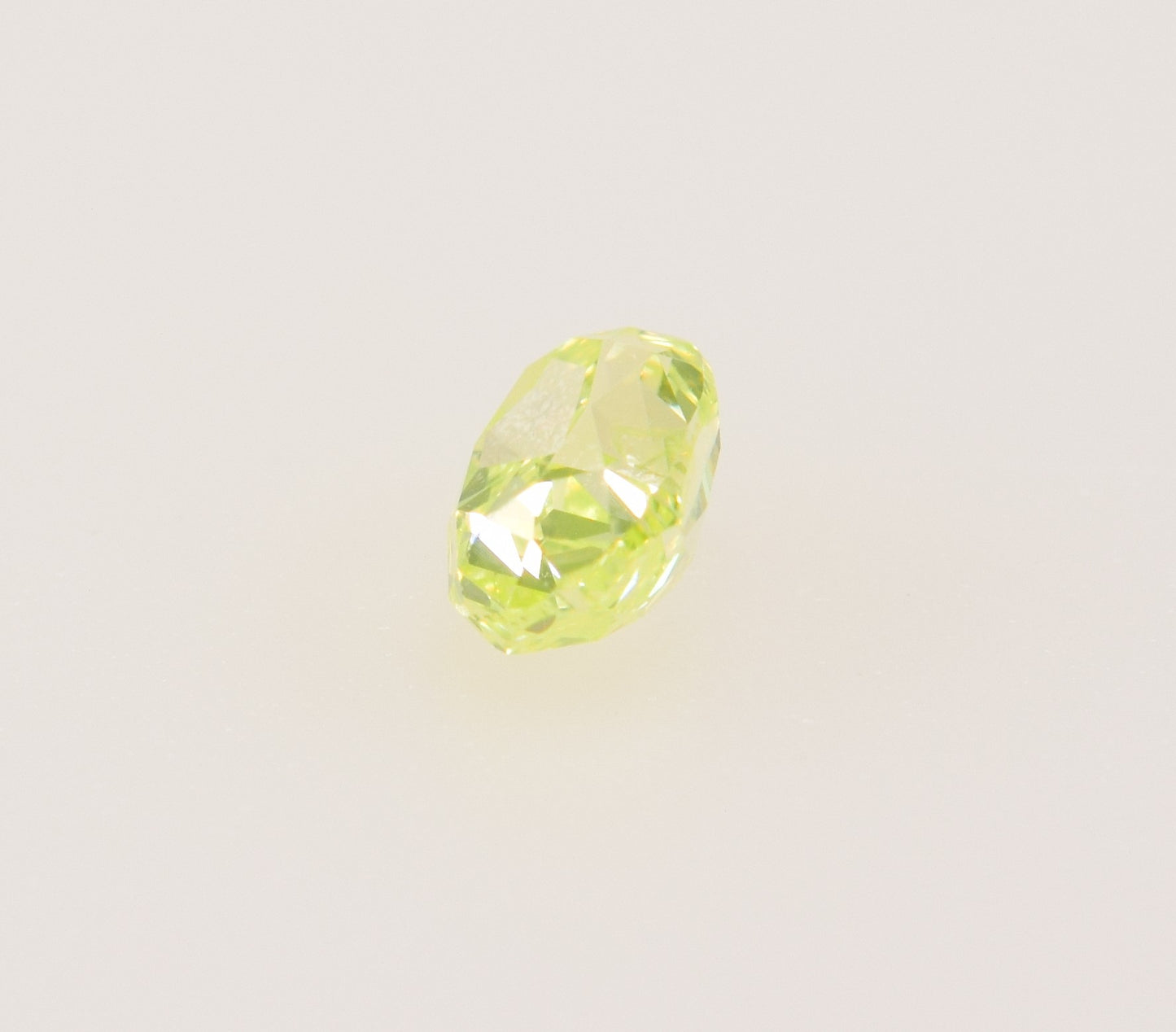 0,25 ct, Fancy Intense Green Yellow, I2, Oval, GIA Certified