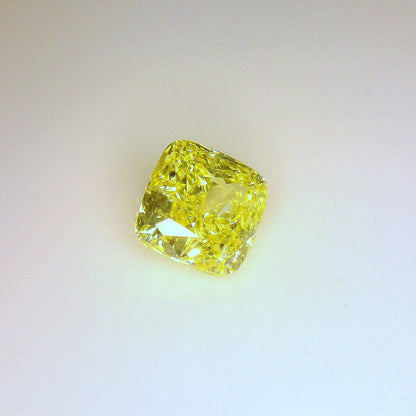 2,00 ct, Fancy Intense Yellow, IF, Cushion, GIA Certified