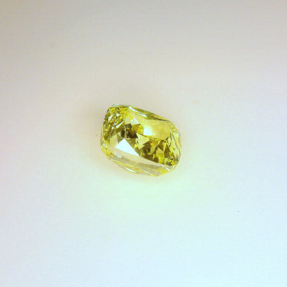 2,00 ct, Fancy Intense Yellow, IF, Cushion, GIA Certified