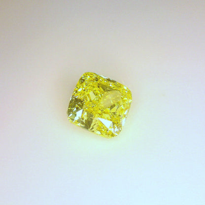 2,00 ct, Fancy Intense Yellow, IF, Cushion, GIA Certified