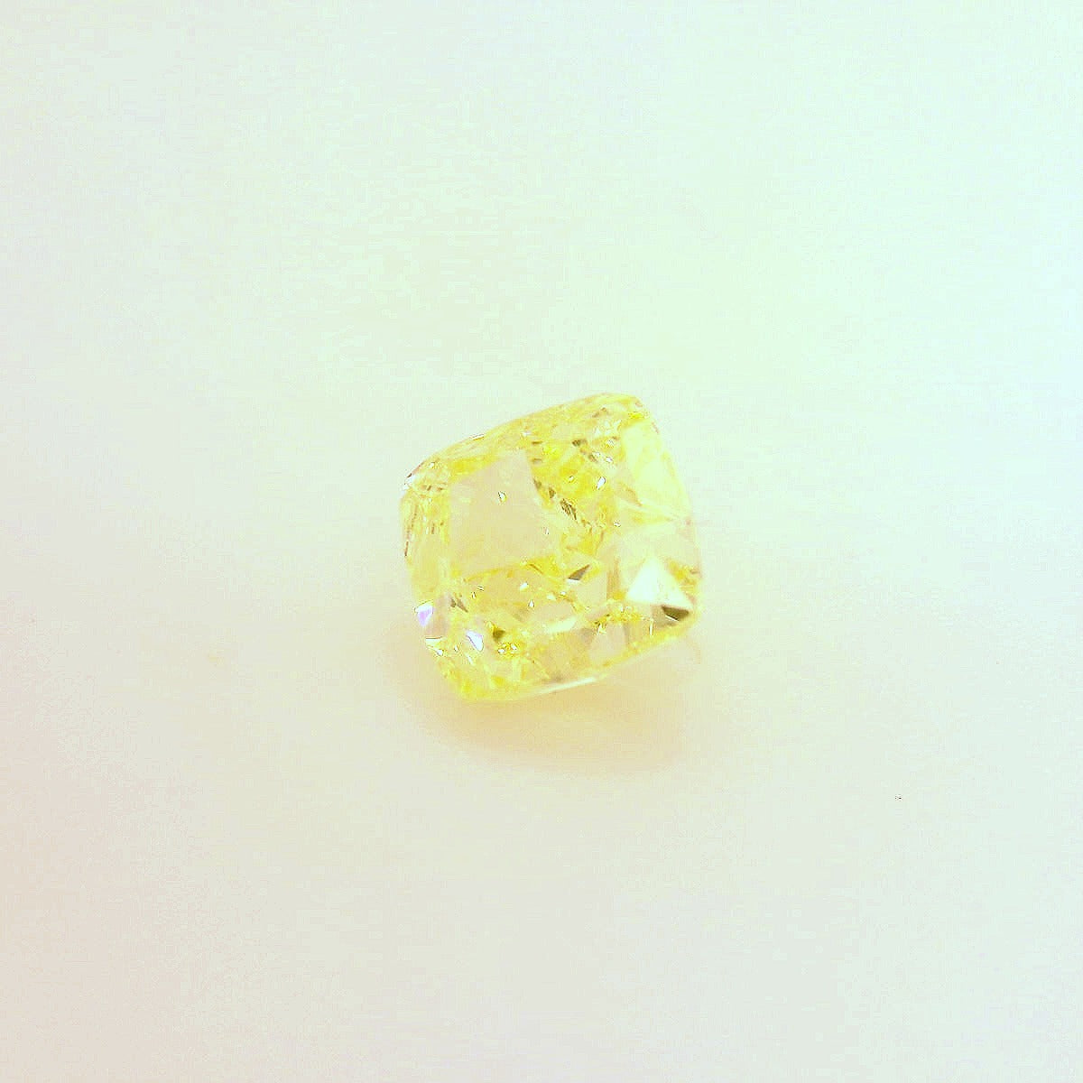 1,25 ct, Fancy Yellow, IF, Cushion, GIA Certified