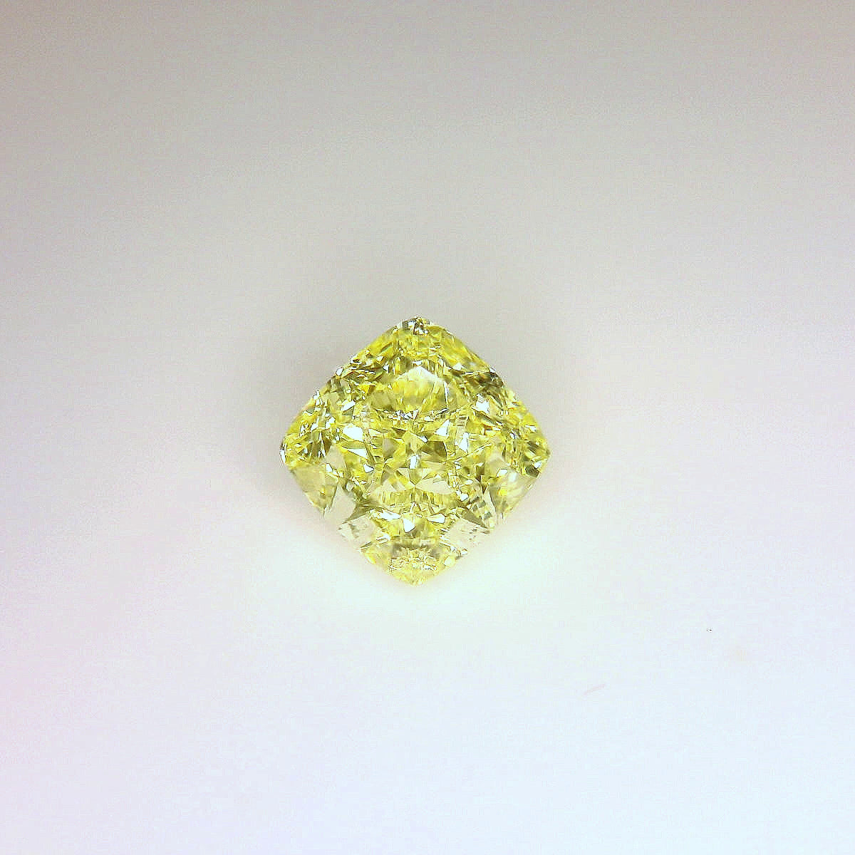 1,25 ct, Fancy Yellow, IF, Cushion, GIA Certified