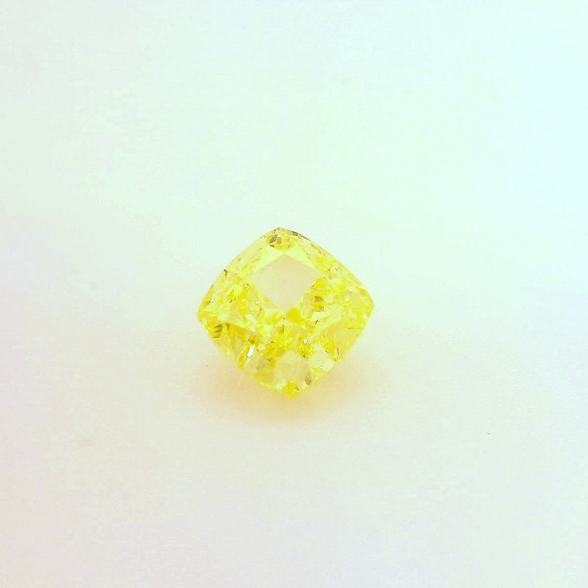 1,04 ct, Fancy Intense Yellow, IF, Cushion, GIA Certified