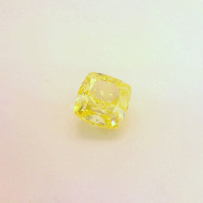 1,07 ct, Fancy Intense Yellow, VVS2, Cushion, GIA Certified