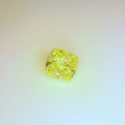 1,07 ct, Fancy Yellow, VVS1, Cushion, GIA Certified