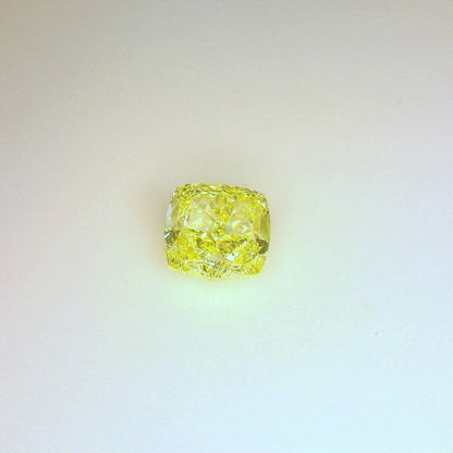 1,01 ct, Fancy Yellow, IF, Cushion, GIA Certified