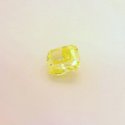 1,01 ct, Fancy Yellow, IF, Cushion, GIA Certified