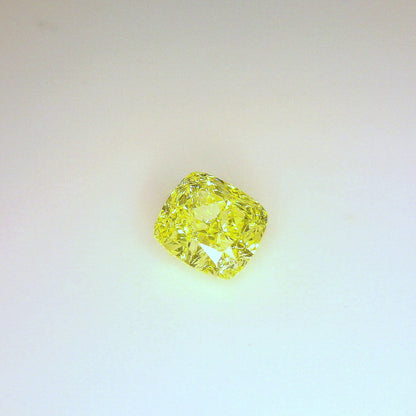 1,01 ct, Fancy Yellow, IF, Cushion, GIA Certified