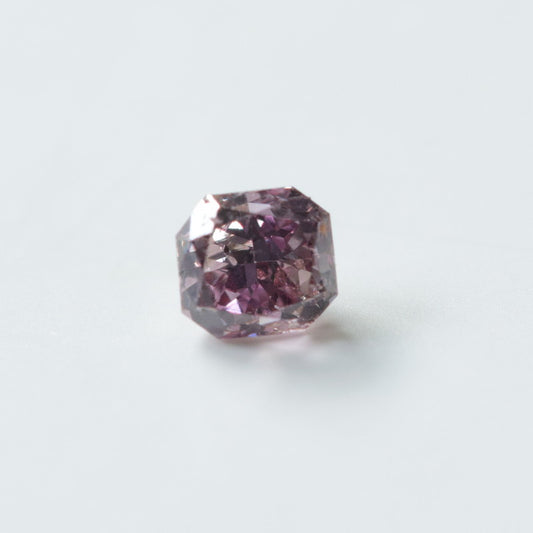 0,15 ct, Fancy Deep Purplish-Pink, I1, Radiant, GIA Certified
