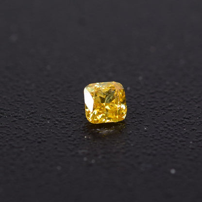 0,2 ct, Fancy Intense Orangy Yellow, VS2, Radiant, IGI Certified