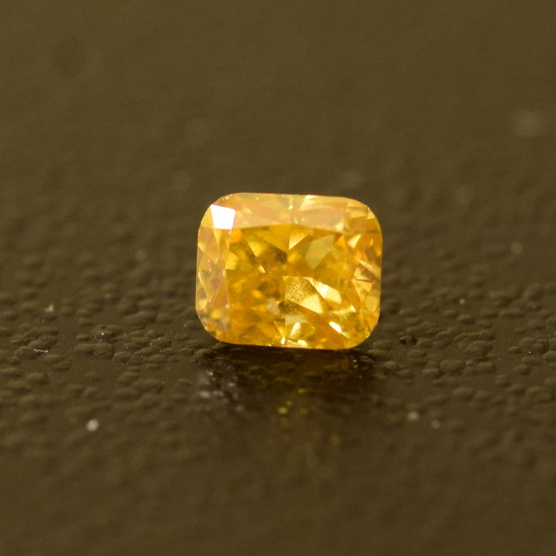 0,12 ct, Fancy Deep Yellow, I1, Radiant, IGI Certified
