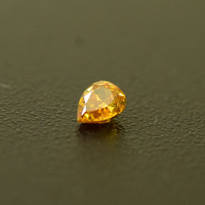 0,21 ct, Fancy Deep Orange, SI1, Pear, IGI Certified