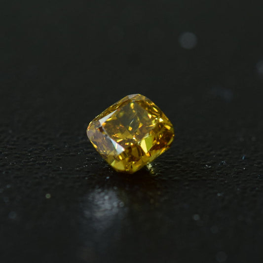 0,34 ct, Fancy Deep Brownish Yellow, SI1, Cushion, IGI Certified