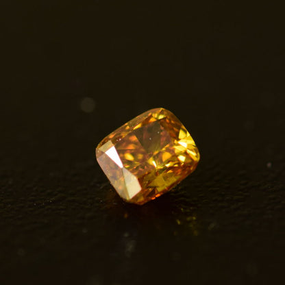 0,23 ct, Fancy Intense Orangy Yellow, SI1, Radiant, IGI Certified