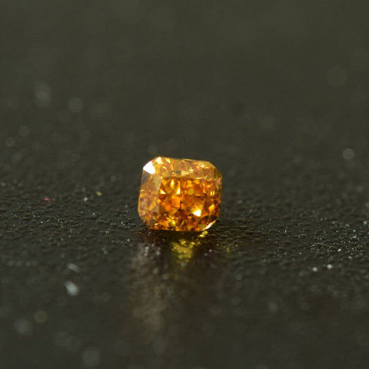 0,29 ct, Fancy Deep Yellowish Orange, VS1, Cushion, IGI Certified