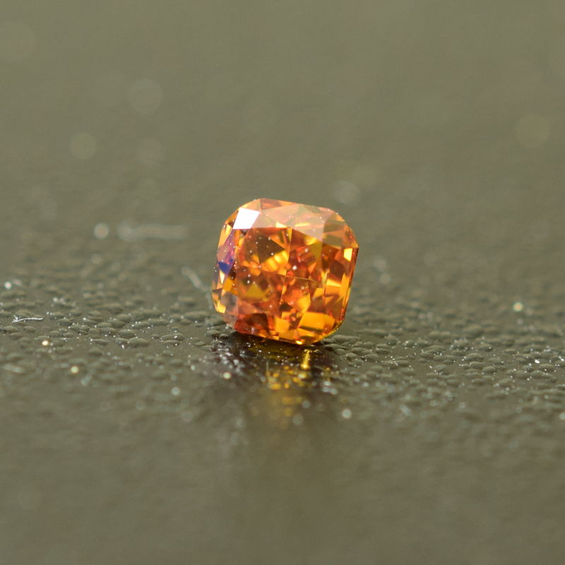 0,17 ct, Fancy Deep Yellowish Orange, VS2, Radiant, IGI Certified