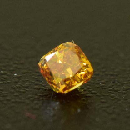 0,15 ct, Fancy Deep Orange-Yellow, VS1, Radiant, IGI Certified