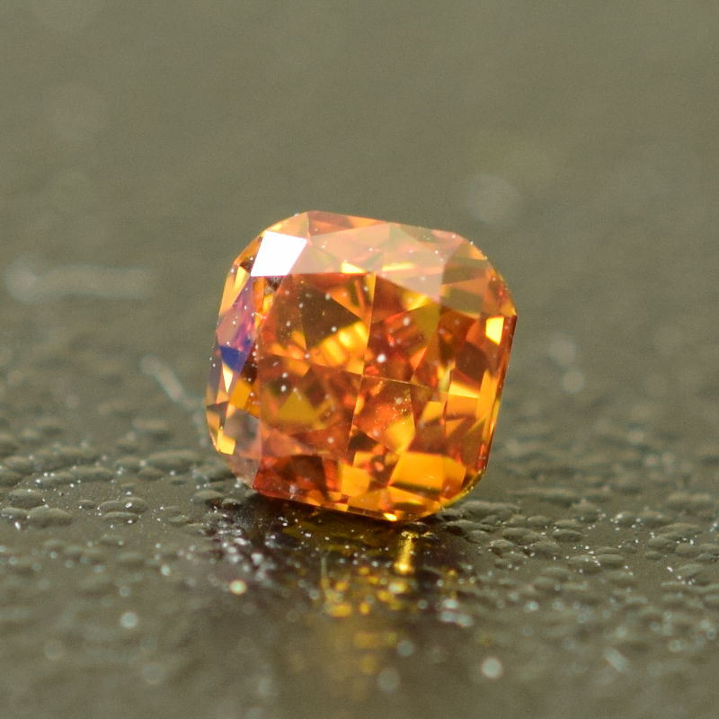 0,17 ct, Fancy Deep Yellowish Orange, VS2, Radiant, IGI Certified