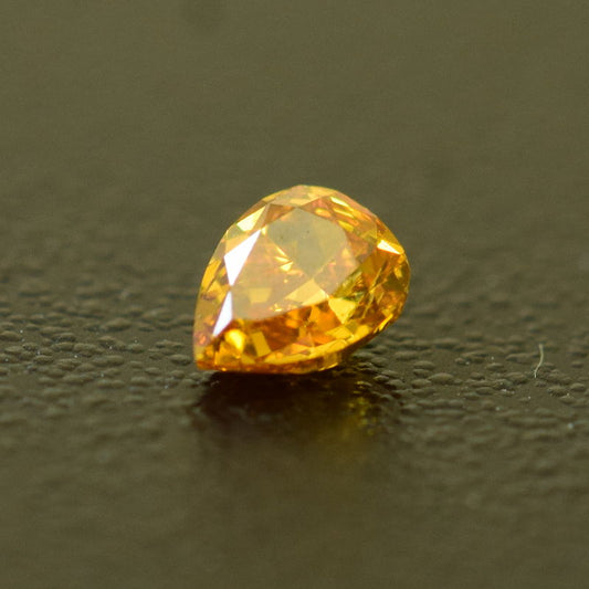 0,21 ct, Fancy Deep Orange, SI1, Pear, IGI Certified