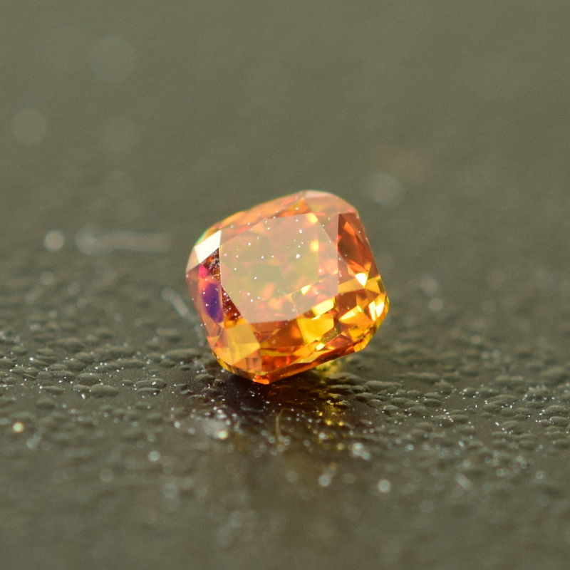 0,17 ct, Fancy Deep Yellowish Orange, VS2, Radiant, IGI Certified