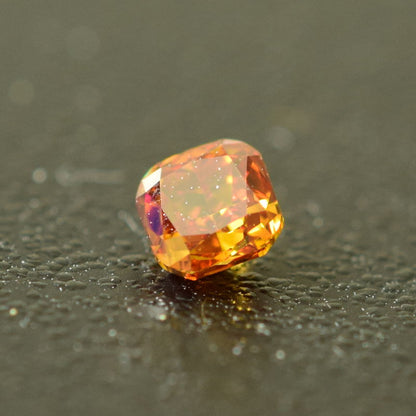0,17 ct, Fancy Deep Yellowish Orange, VS2, Radiant, IGI Certified