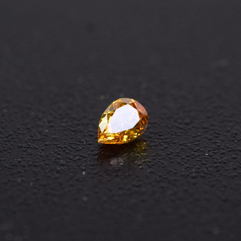 0,18 ct, Fancy Intense Orange, VS2, Pear, IGI Certified