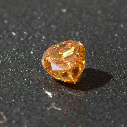 0,35 ct, Fancy Deep Yellow-Orange, VS1, Pear, GIA Certified