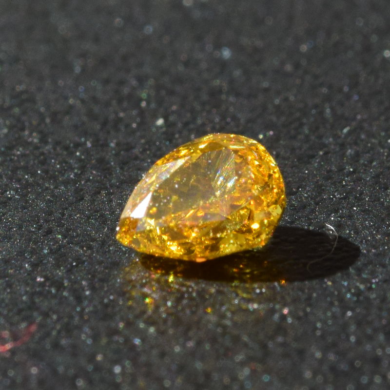 0,35 ct, Fancy Deep Orangy-Yellow, SI1, Pear, GIA Certified