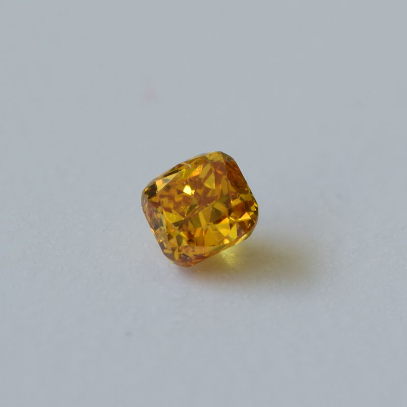 0,15 ct, Fancy Deep Orange-Yellow, VS1, Radiant, IGI Certified