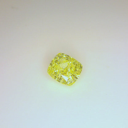 1,01 ct, Fancy Yellow, IF, Cushion, GIA Certified