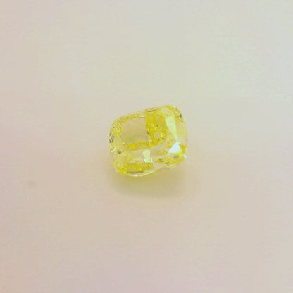 1,01 ct, Fancy Yellow, IF, Cushion, GIA Certified
