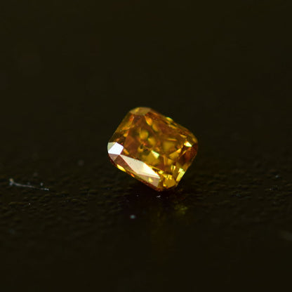 0,16 ct, Fancy Deep Orangy Yellow, I1, Radiant, IGI Certified