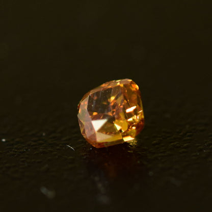 0,23 ct, Fancy Intense Yellow-Orange, VS2, Radiant, IGI Certified