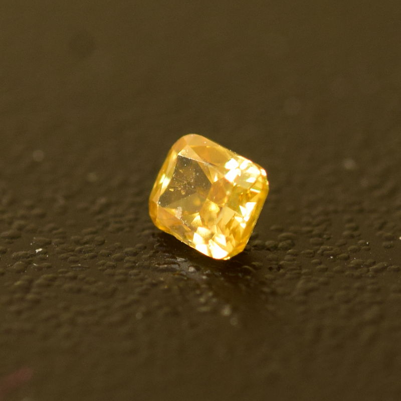 0,12 ct, Fancy Deep Yellow, I1, Radiant, IGI Certified