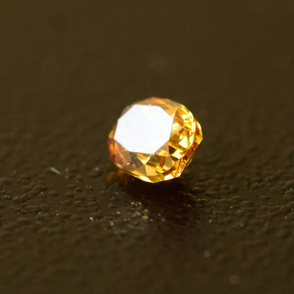 0,11 ct, Fancy Deep Orangy Yellow, SI2, Oval, IGI Certified