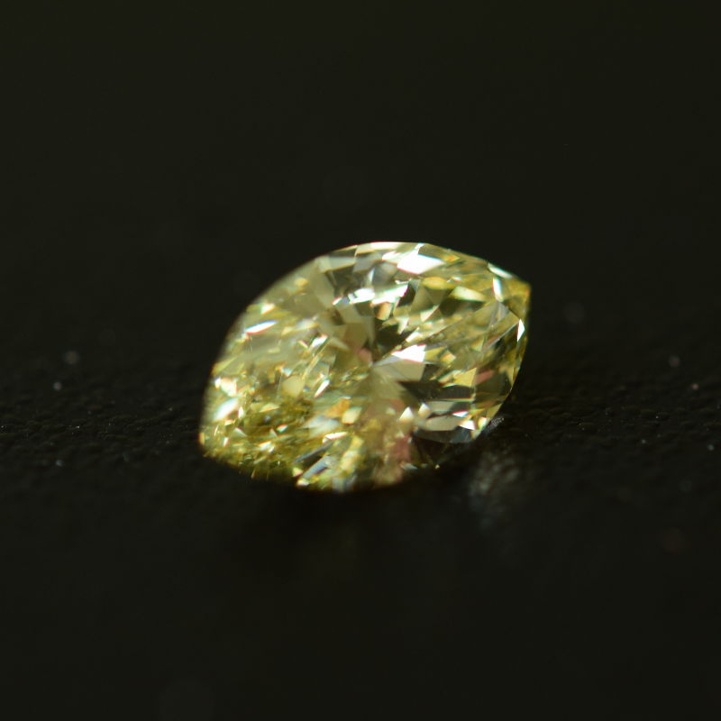 0,62 ct, W-X, SI2, Marquise, GIA Certified